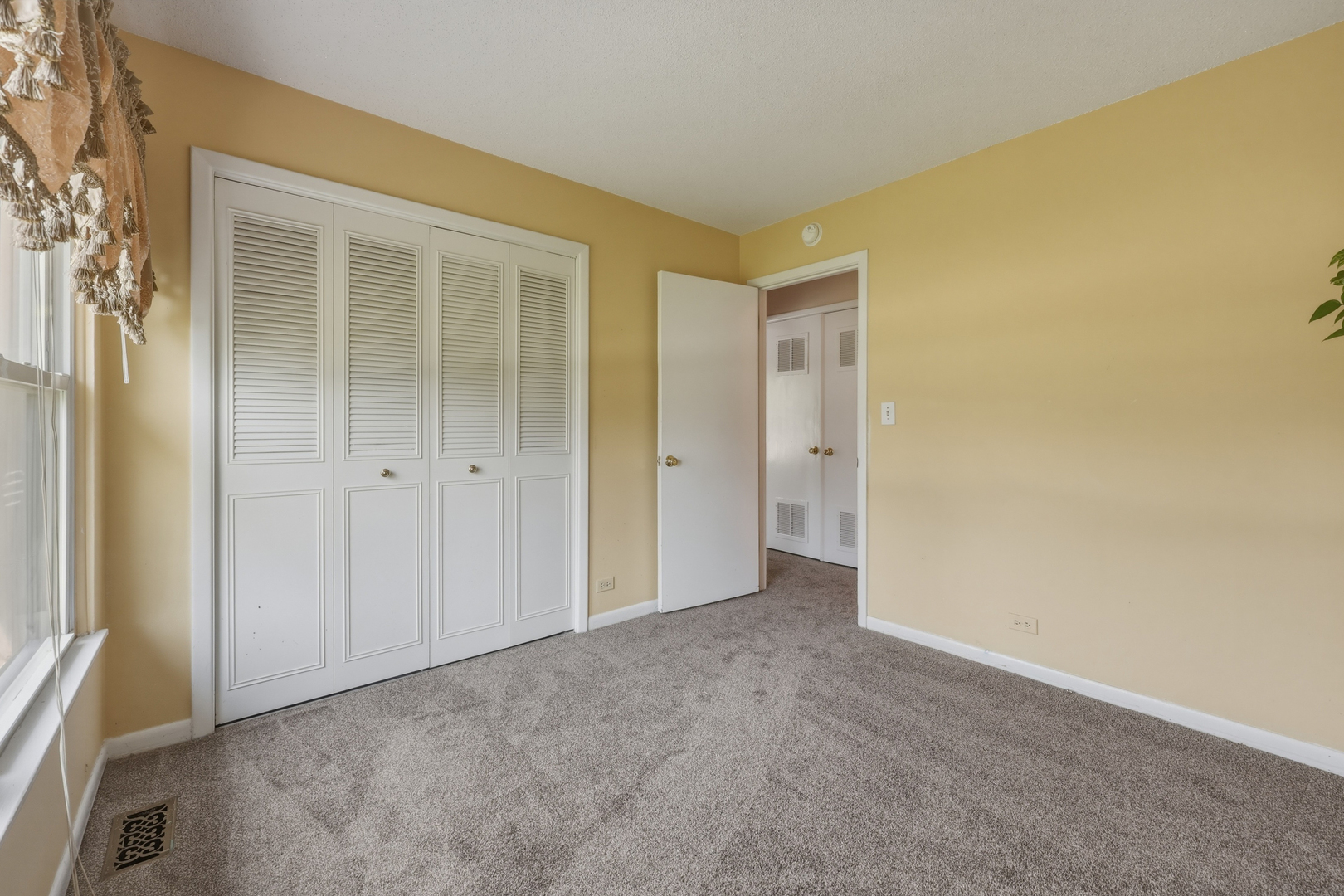 356 Banbury Avenue, Elk Grove Village, IL 60007