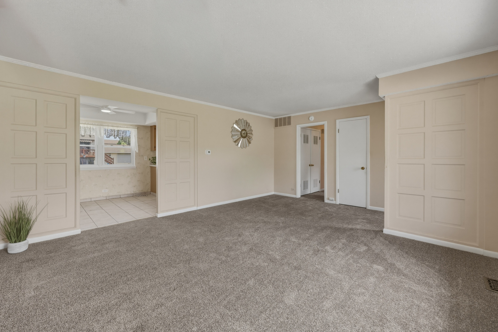 356 Banbury Avenue, Elk Grove Village, IL 60007