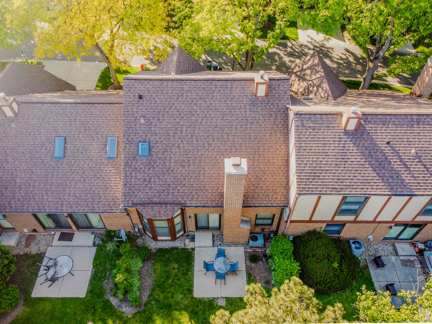 2807 Brighton Court, Westchester, IL 60154