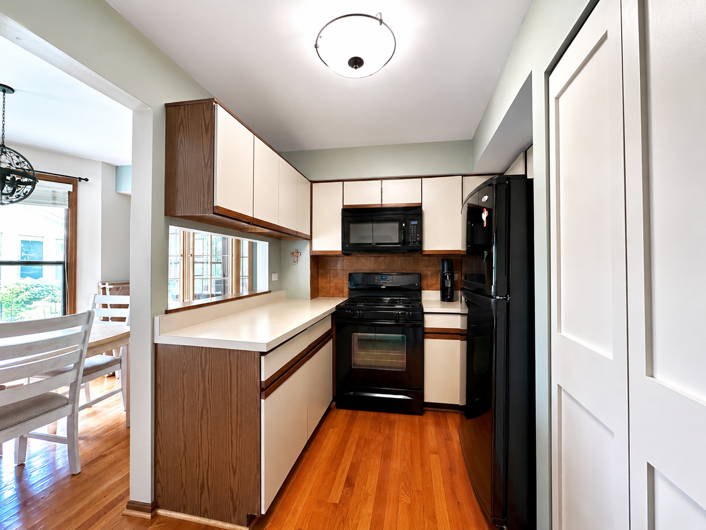 2807 Brighton Court, Westchester, IL 60154