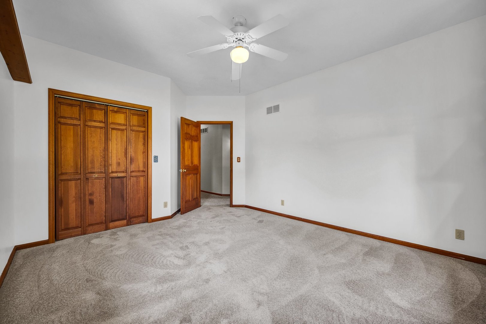 541 Fairway Drive, El Paso, IL 61738