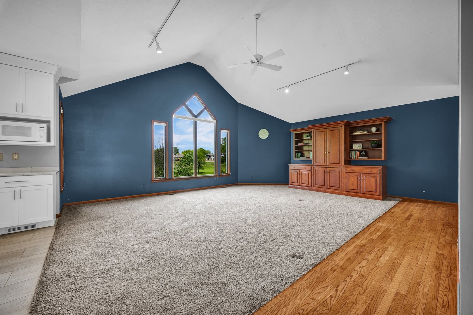541 Fairway Drive, El Paso, IL 61738