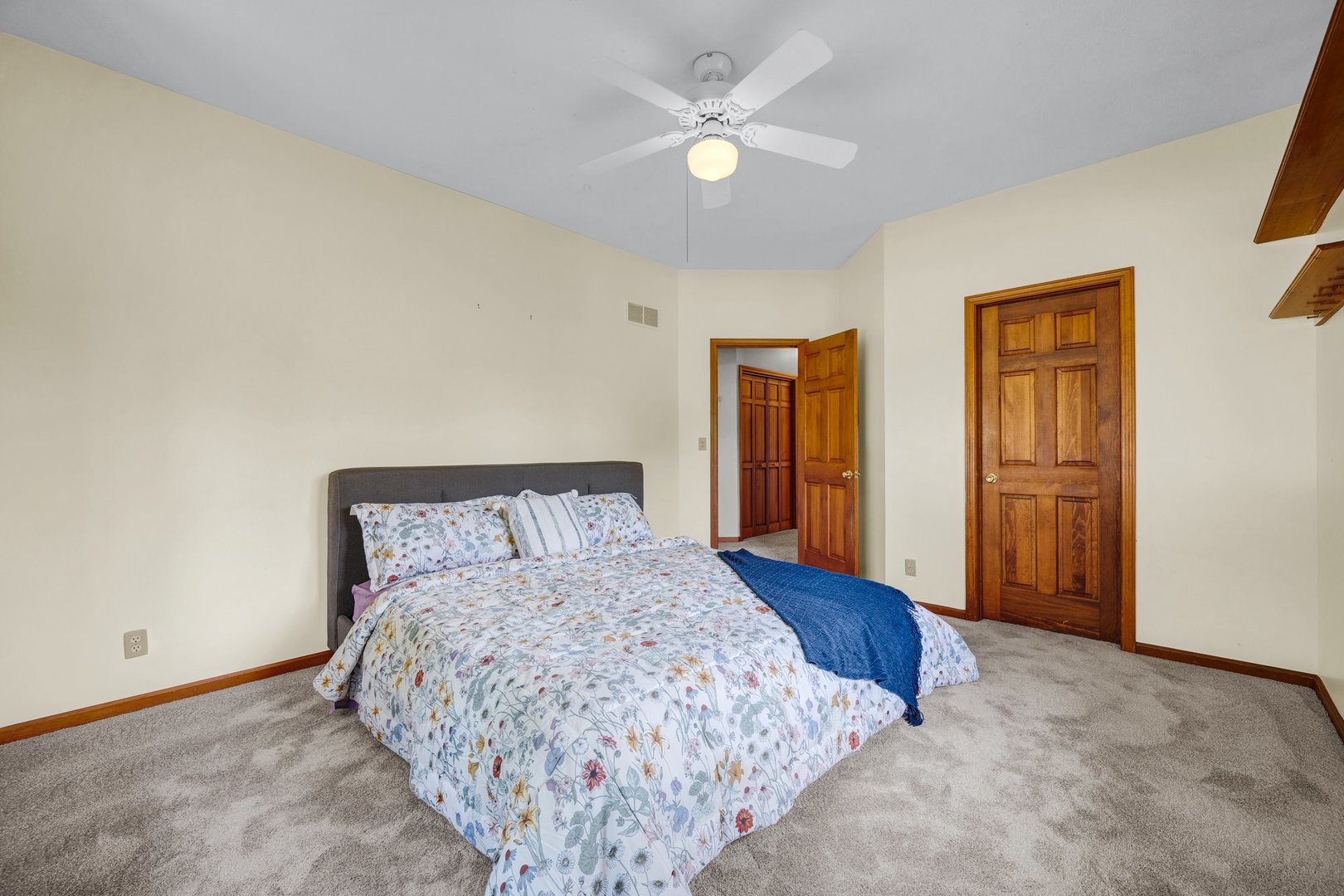 541 Fairway Drive, El Paso, IL 61738