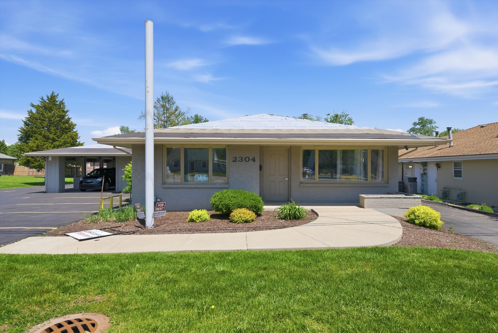 2304 Plainfield Road, Crest Hill, IL 60403
