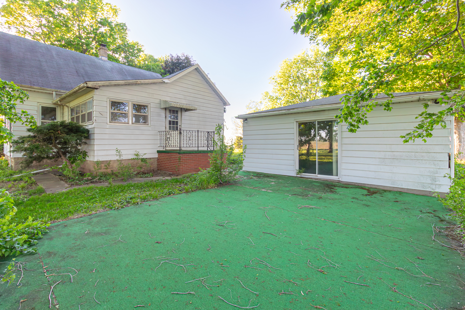 30624 Gils Road, Minier, IL 61759