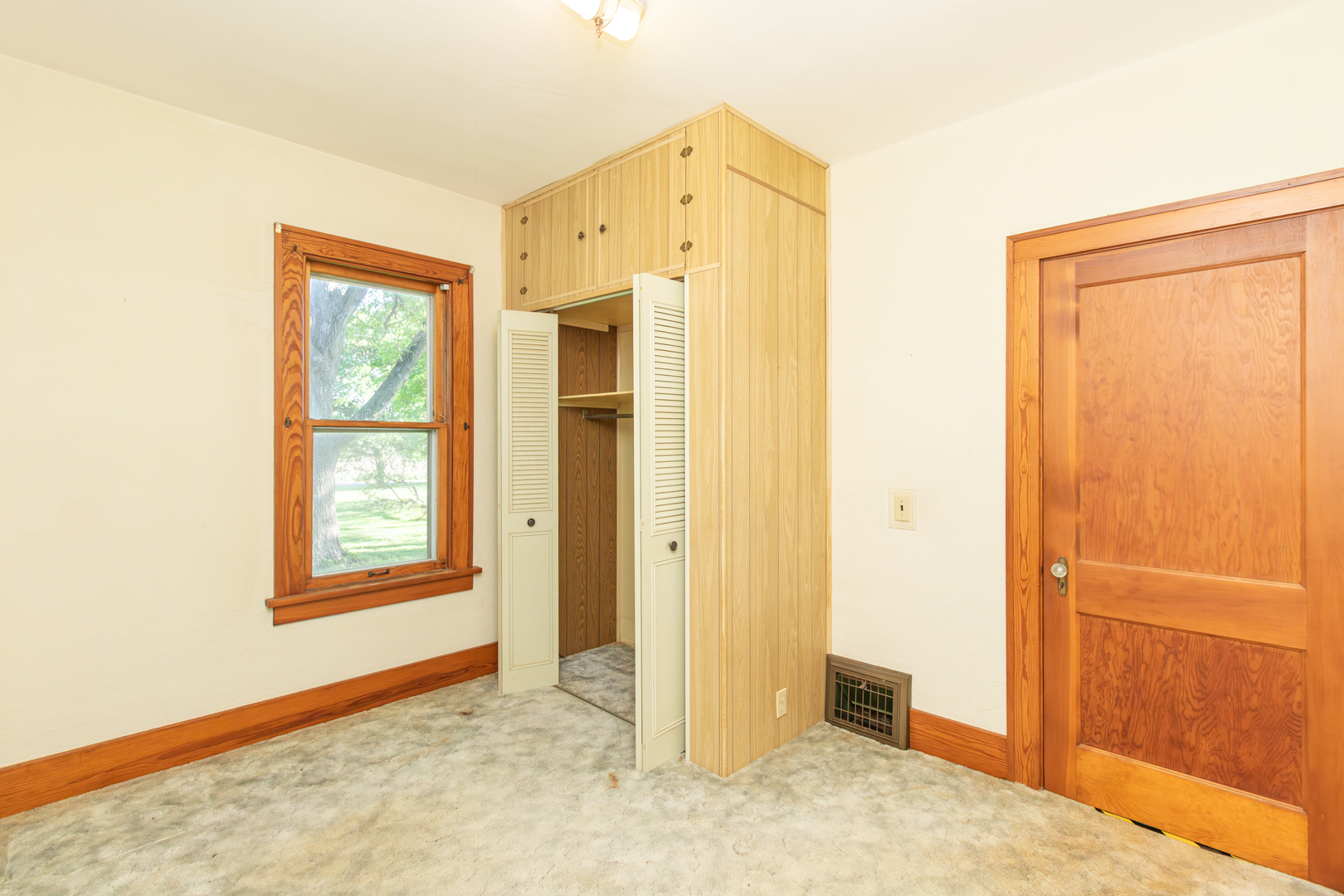 30624 Gils Road, Minier, IL 61759