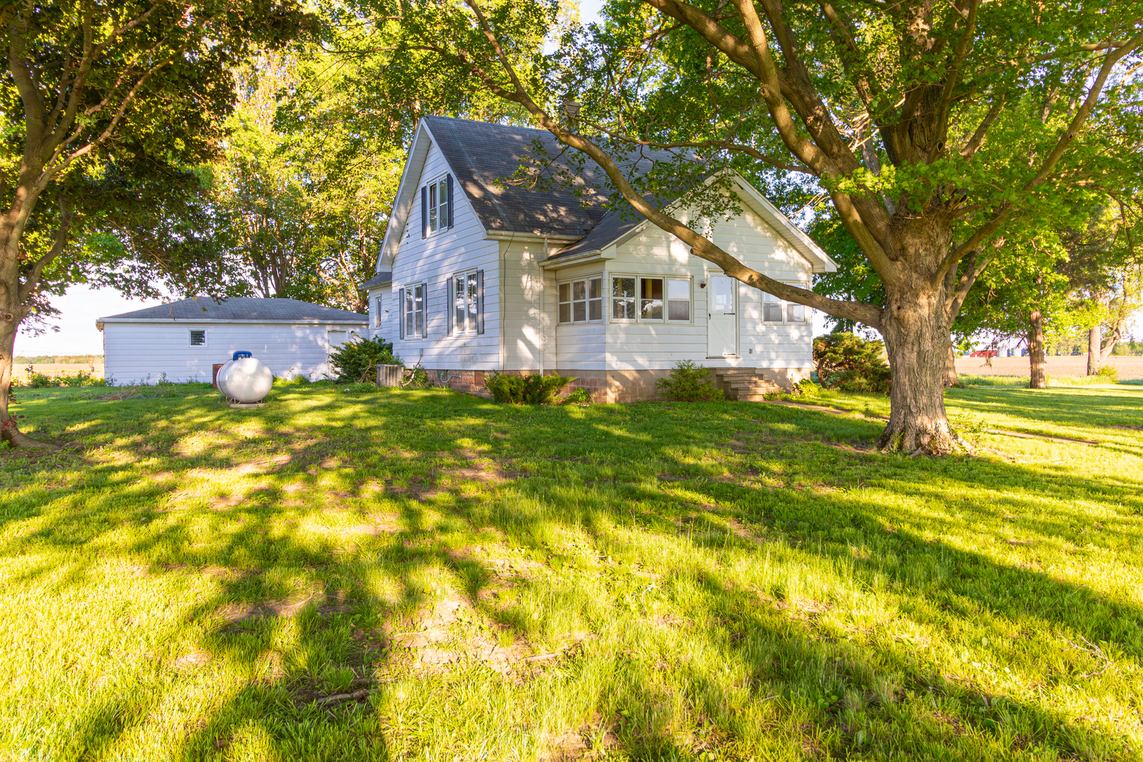 30624 Gils Road, Minier, IL 61759
