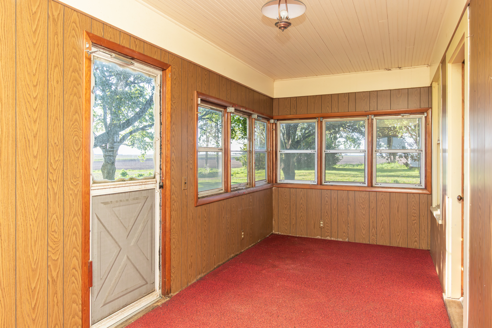 30624 Gils Road, Minier, IL 61759