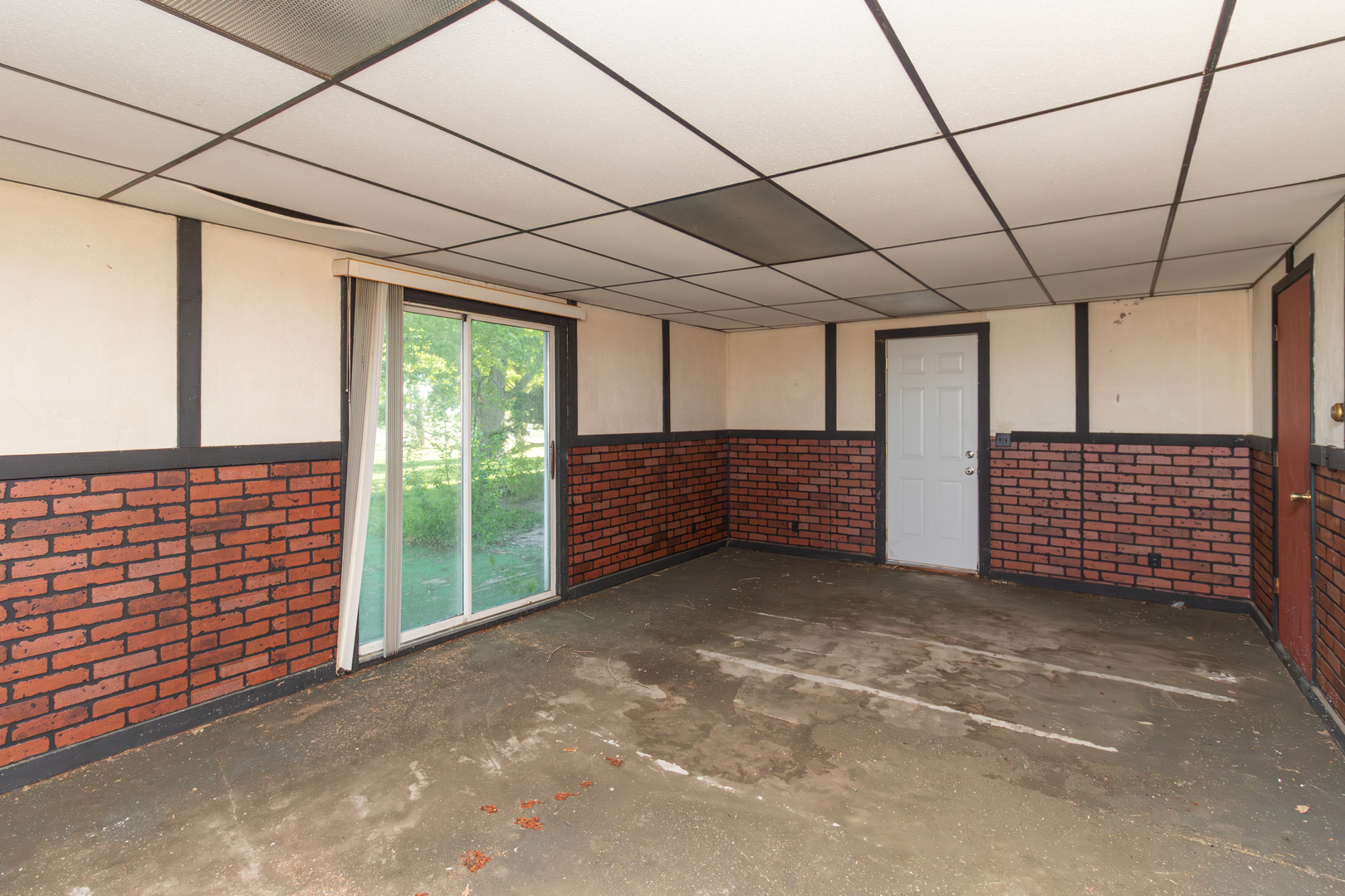30624 Gils Road, Minier, IL 61759