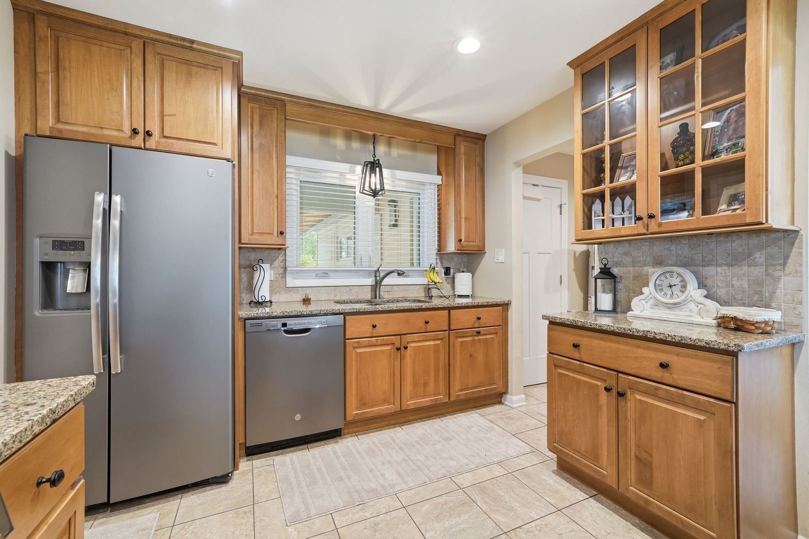 540 Milan Lane, Hoffman Estates, IL 60169