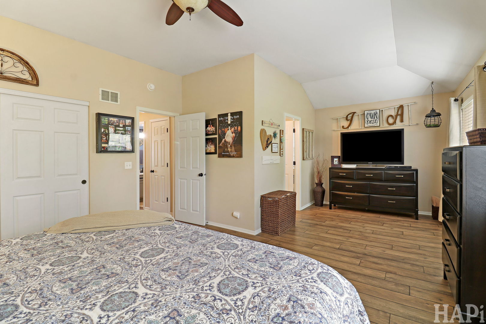 326 Garrison Circle, Port Barrington, IL 60010