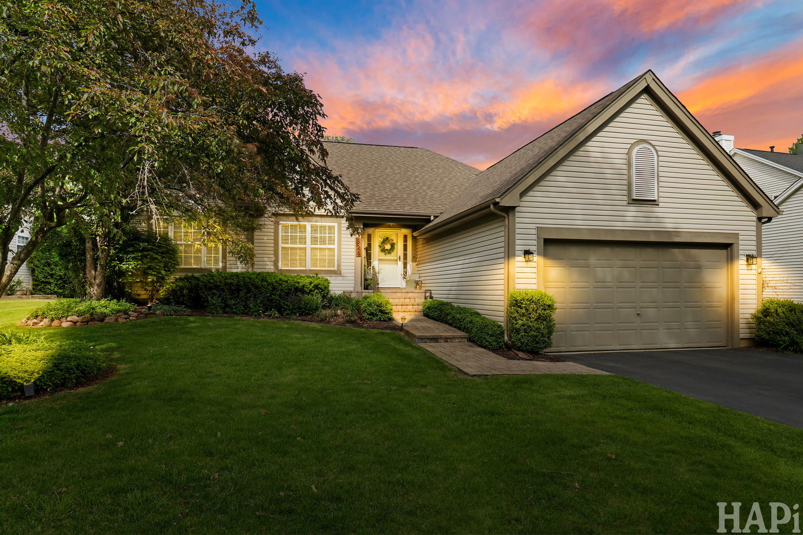 326 Garrison Circle, Port Barrington, IL 60010
