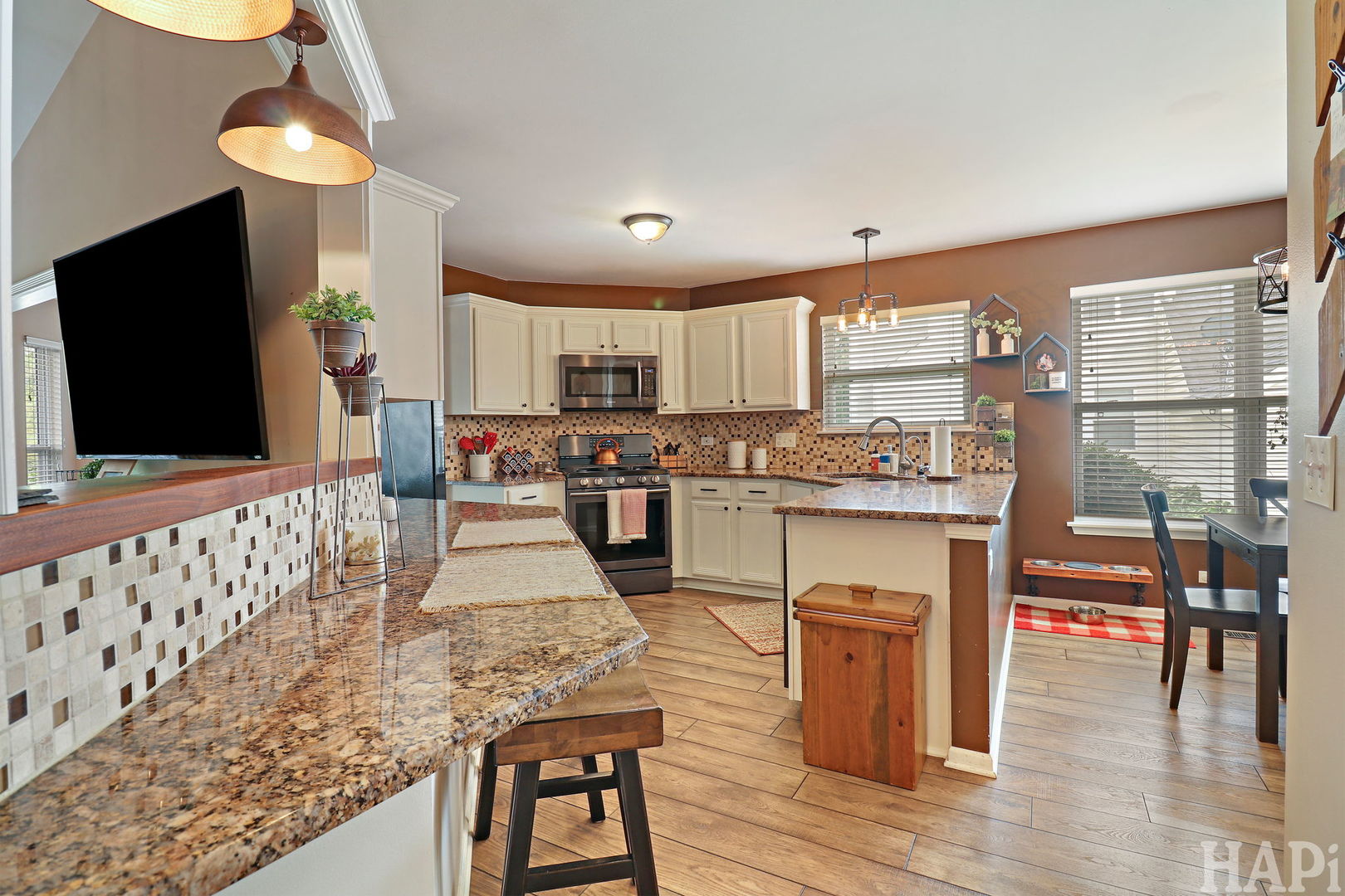 326 Garrison Circle, Port Barrington, IL 60010