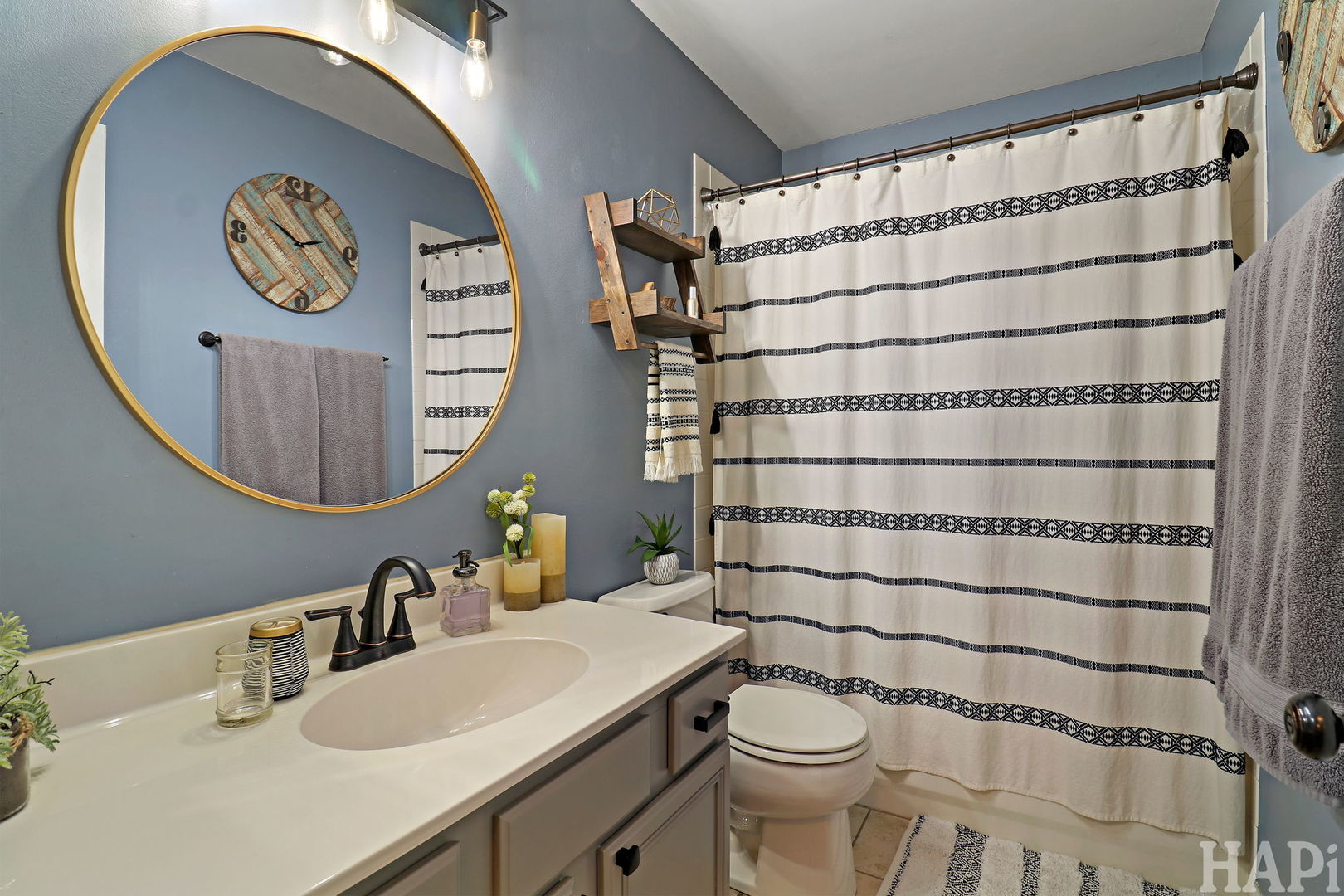 326 Garrison Circle, Port Barrington, IL 60010