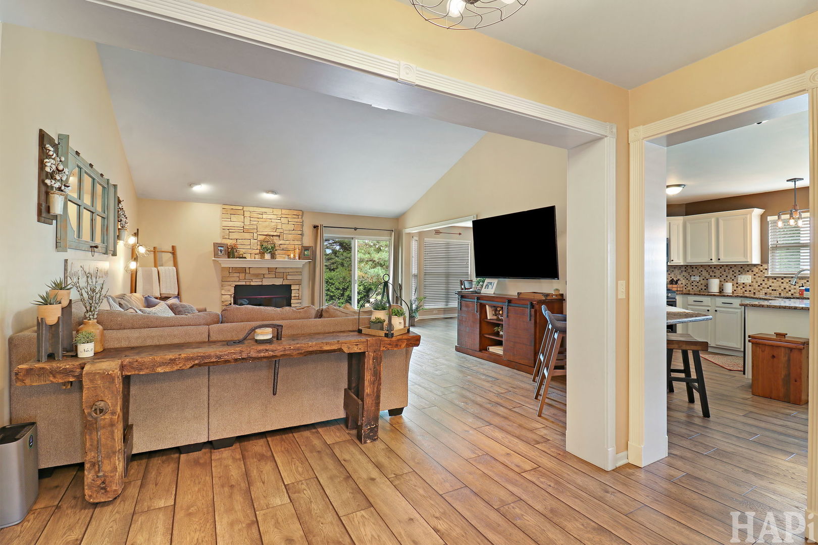 326 Garrison Circle, Port Barrington, IL 60010