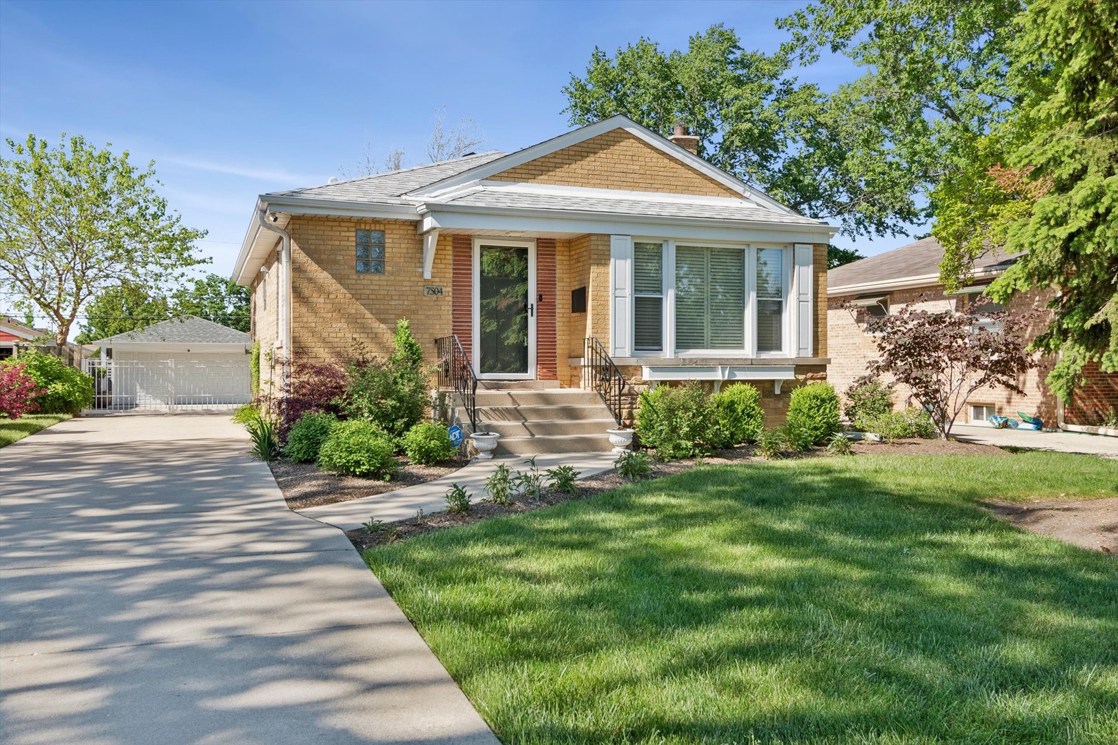 7504 W Jonquil Terrace, Niles, IL 60714