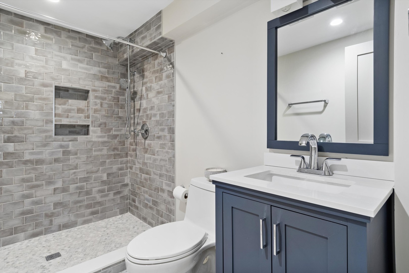 7504 W Jonquil Terrace, Niles, IL 60714