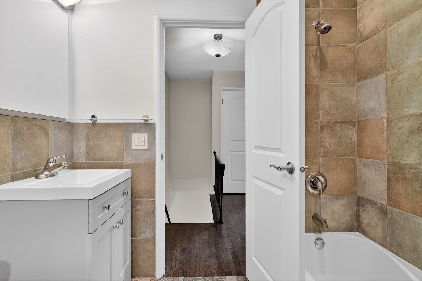 208 Pine Street, Deerfield, IL 60015