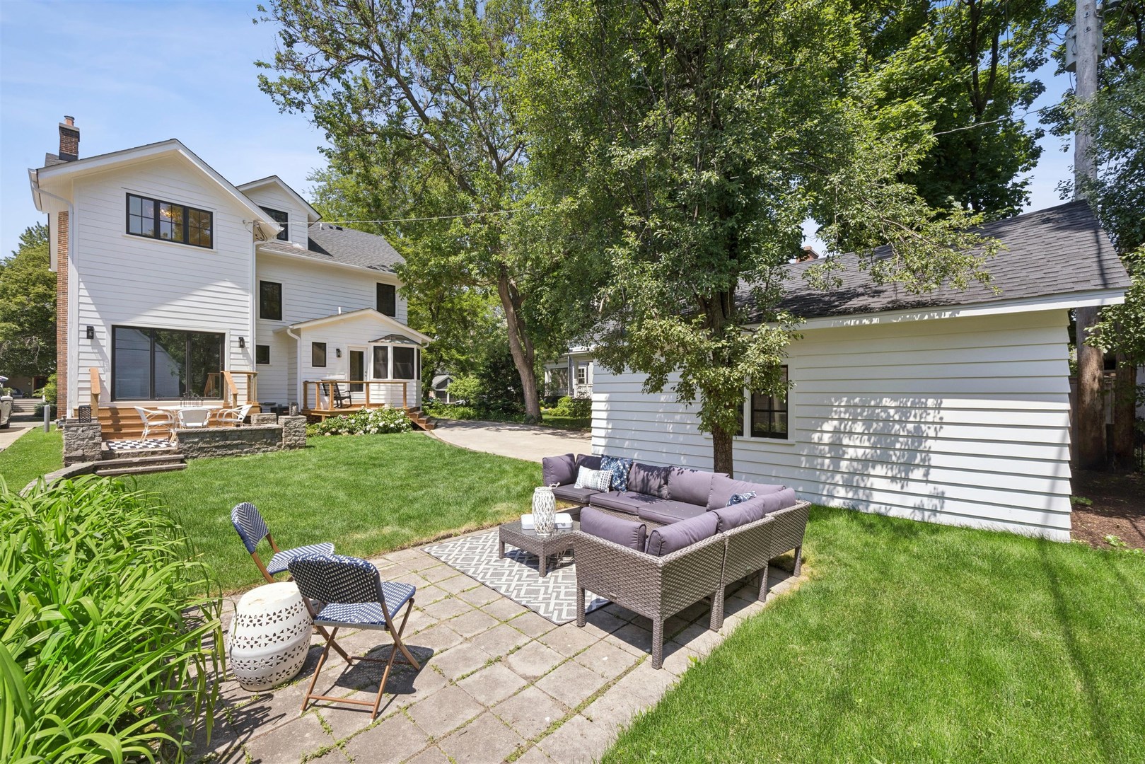 115 S Spring Avenue, La Grange, IL 60525