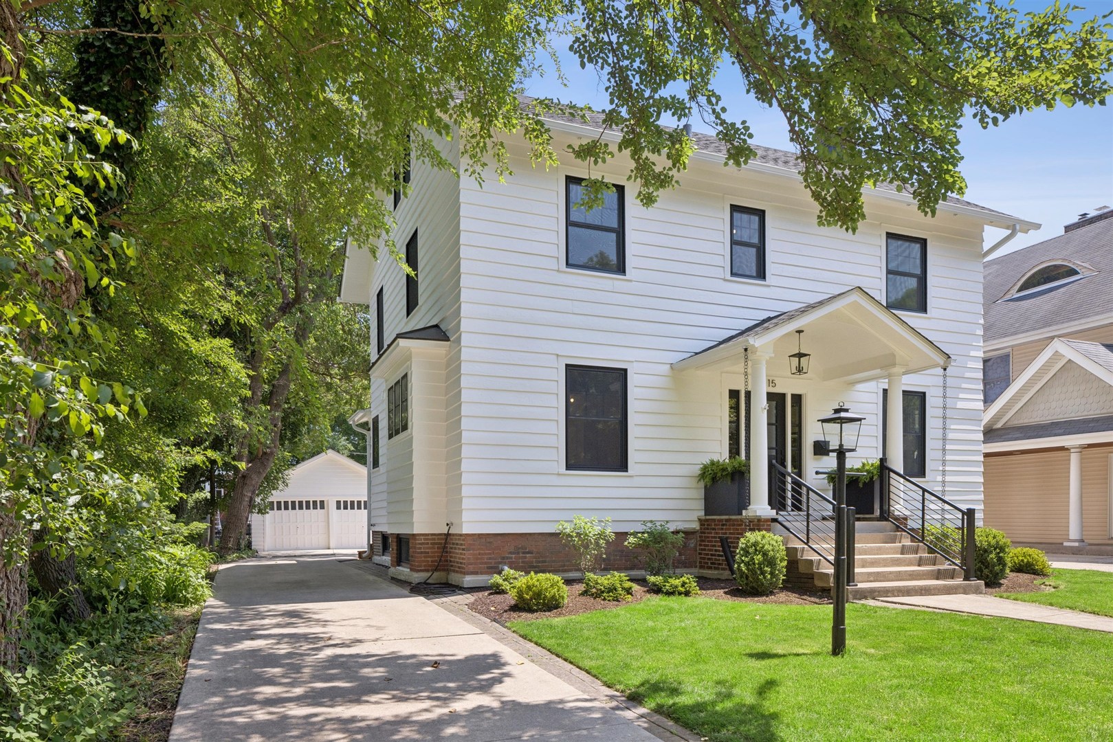 115 S Spring Avenue, La Grange, IL 60525