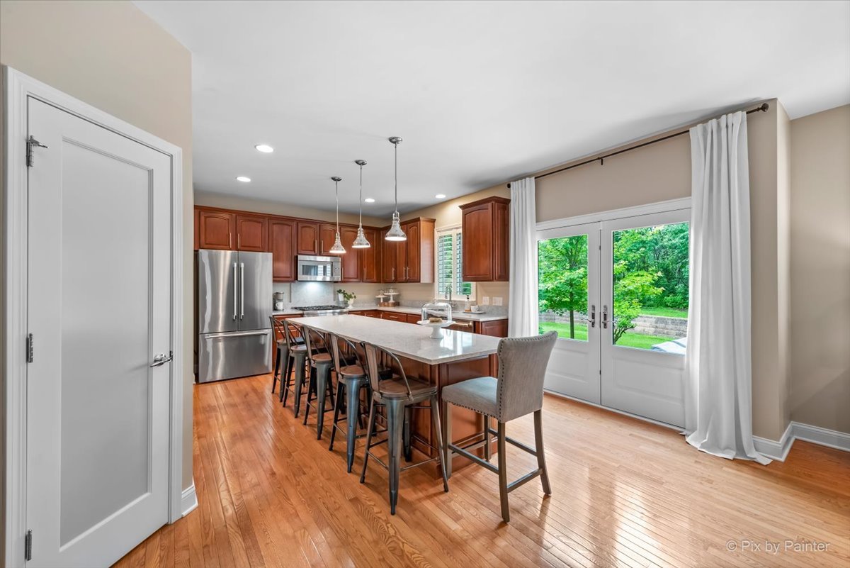 1228 Meade Court, Lindenhurst, IL 60046