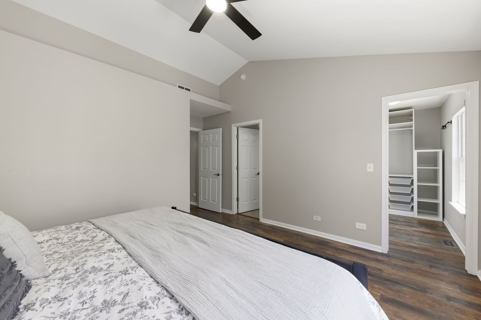 2255 HUDSON Circle #2255, Aurora, IL 60502