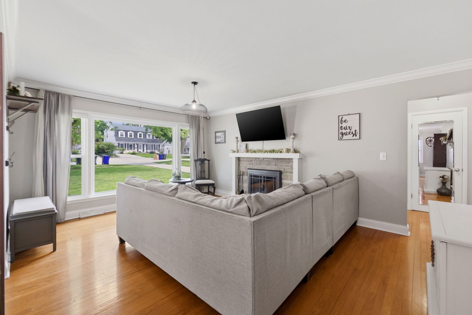 263 Hill Avenue, Glen Ellyn, IL 60137
