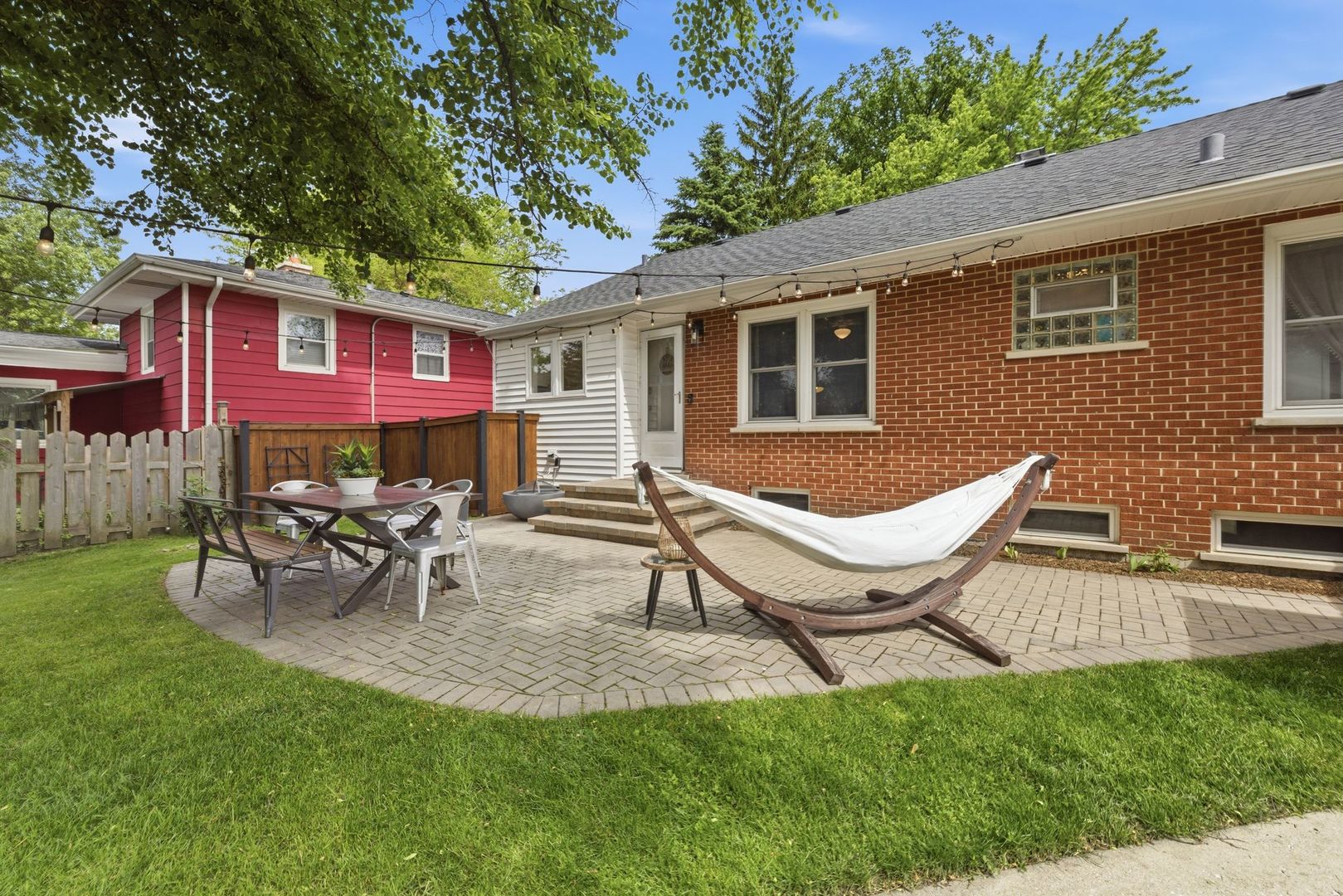 263 Hill Avenue, Glen Ellyn, IL 60137