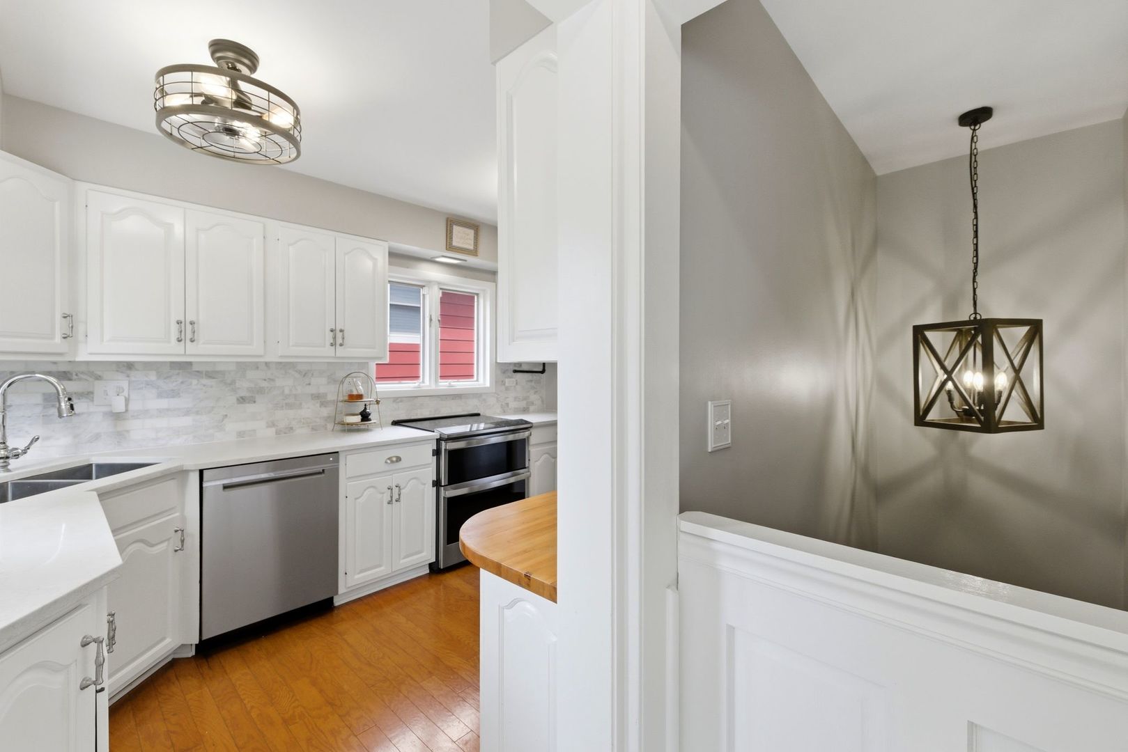 263 Hill Avenue, Glen Ellyn, IL 60137