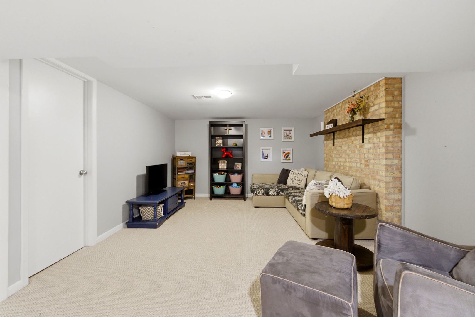263 Hill Avenue, Glen Ellyn, IL 60137