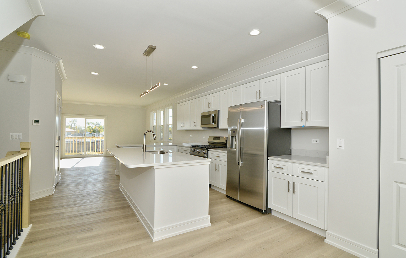 212 Walnut Street #E, Bensenville, IL 60106