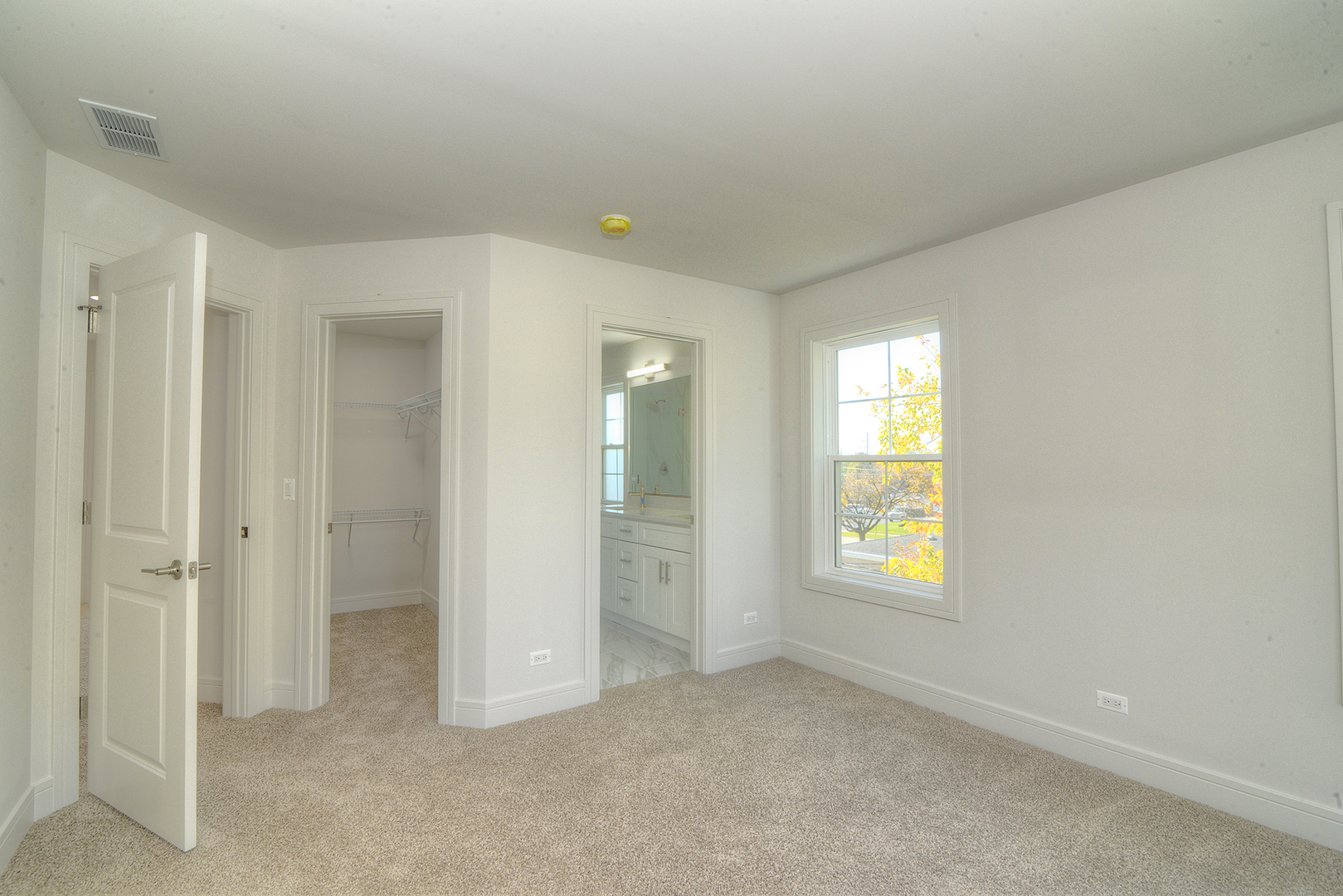 212 Walnut Street #E, Bensenville, IL 60106