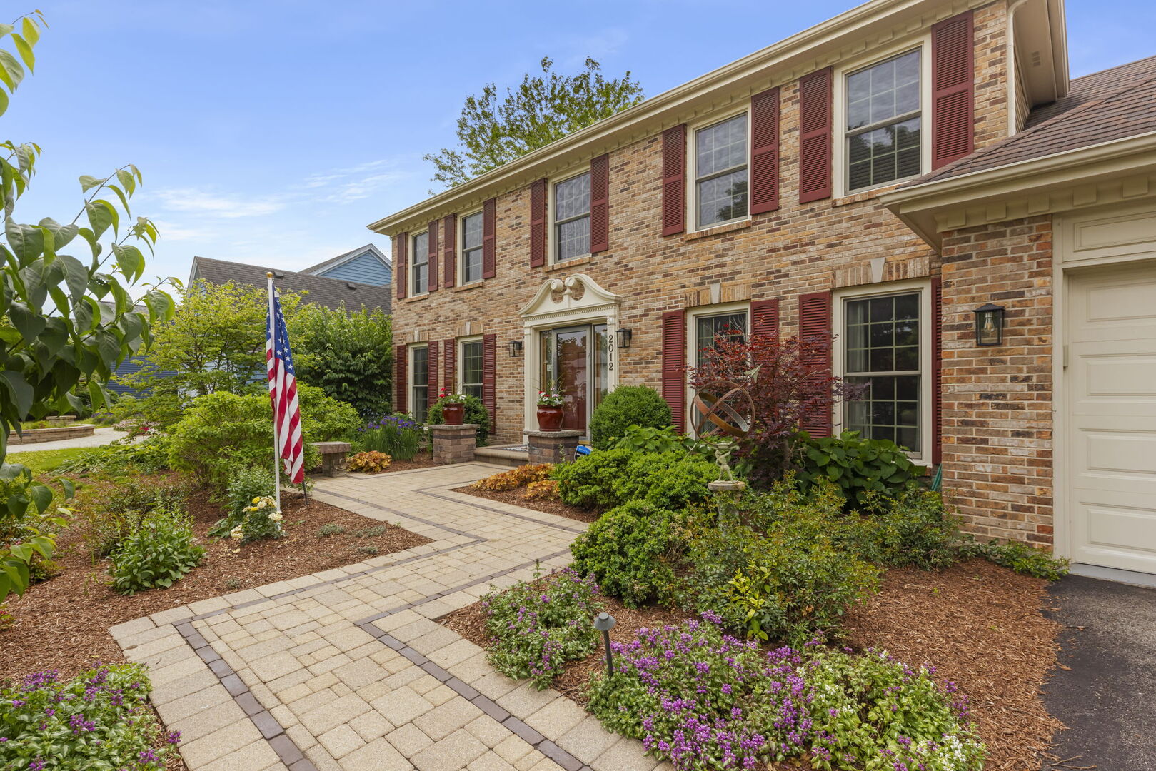 2012 Cromwell Drive, Wheaton, IL 60189
