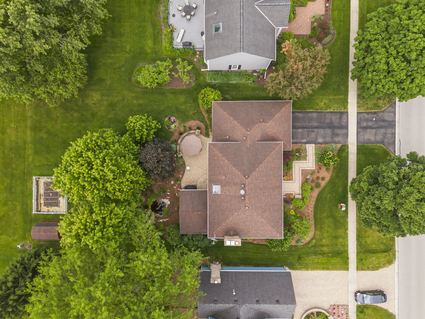 2012 Cromwell Drive, Wheaton, IL 60189