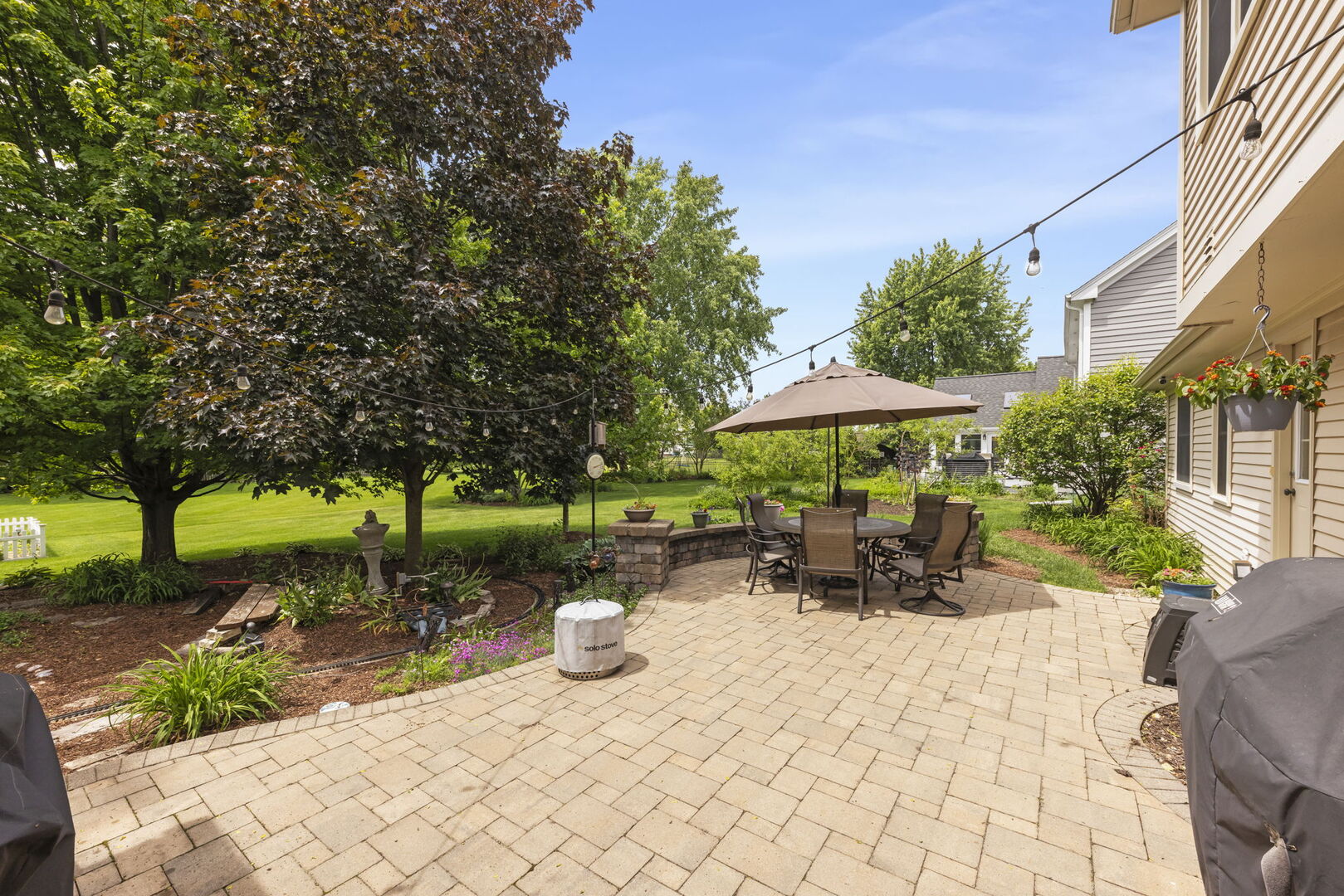 2012 Cromwell Drive, Wheaton, IL 60189