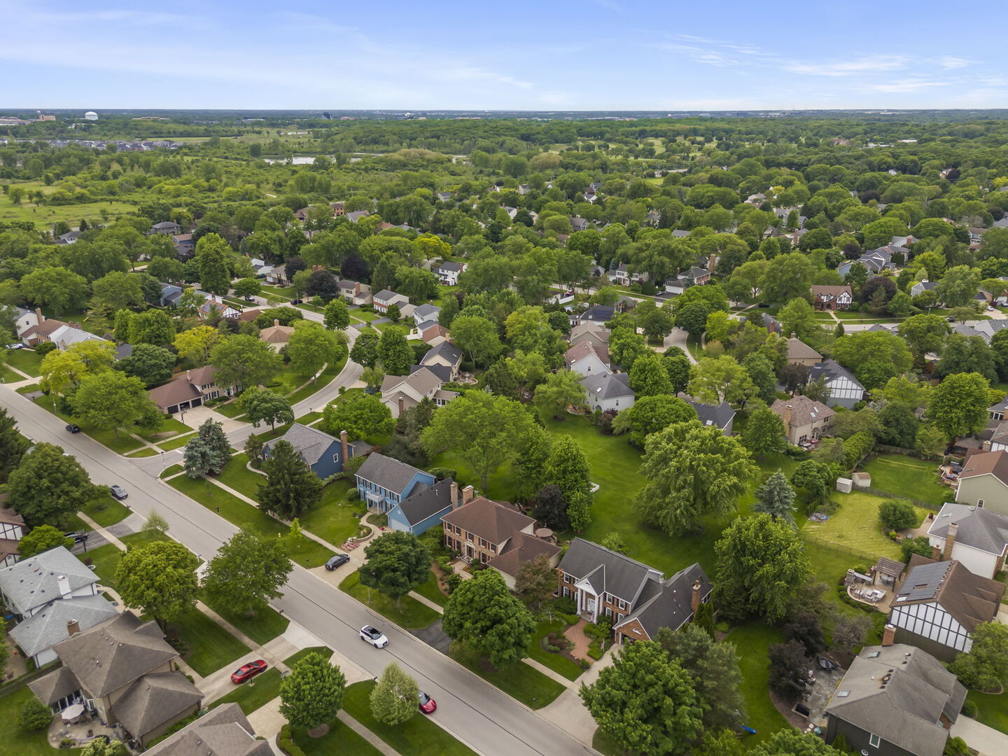 2012 Cromwell Drive, Wheaton, IL 60189