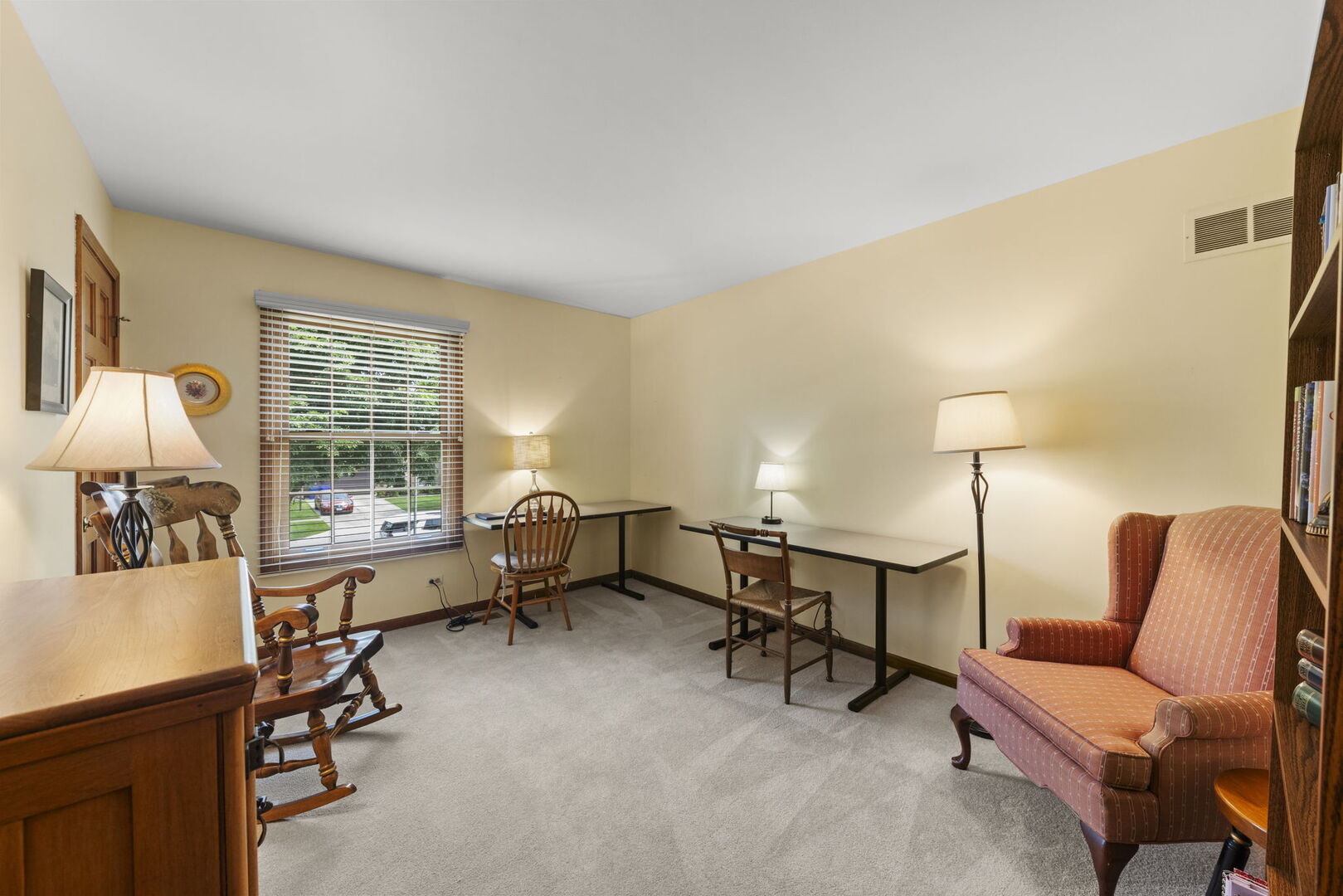 2012 Cromwell Drive, Wheaton, IL 60189