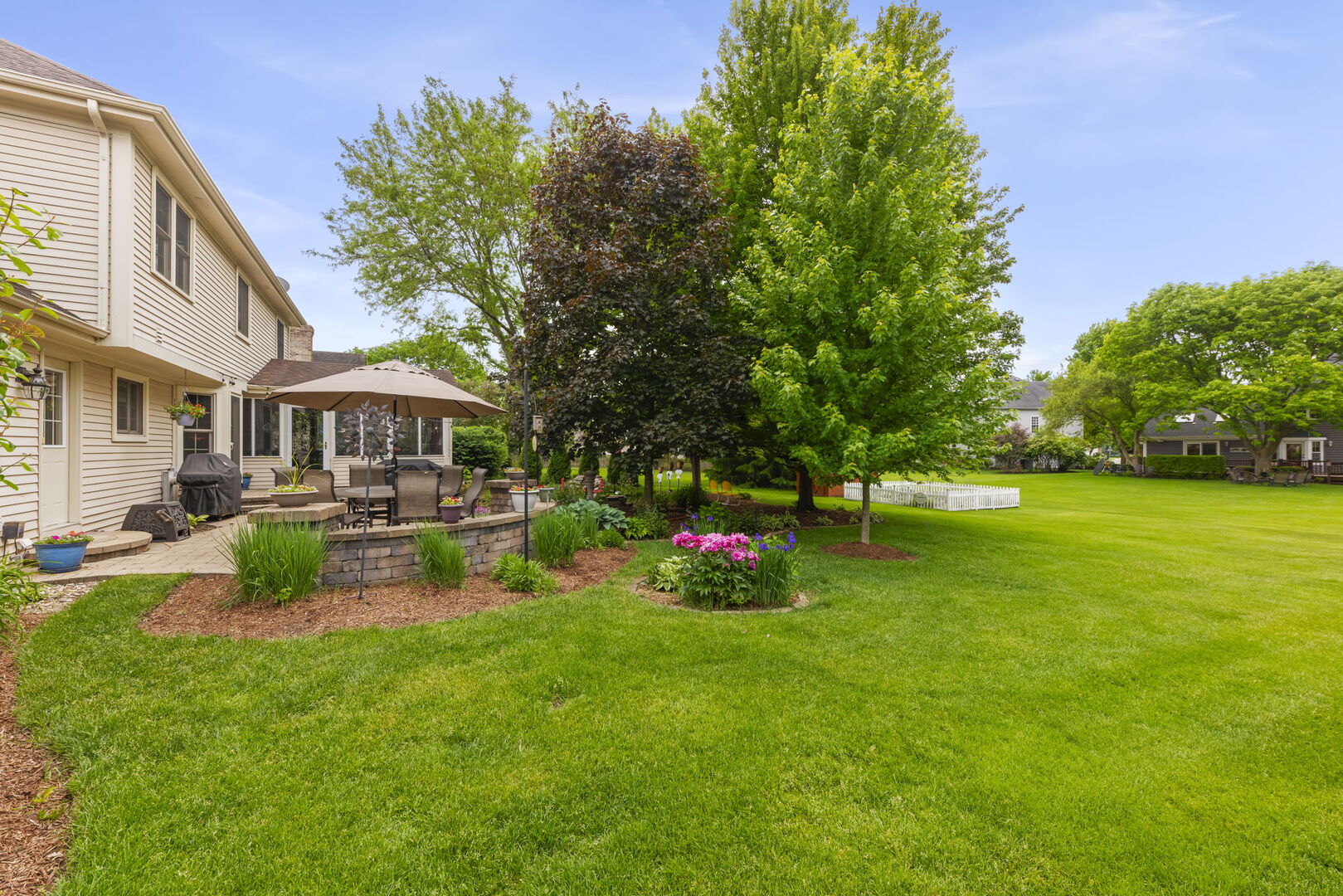 2012 Cromwell Drive, Wheaton, IL 60189