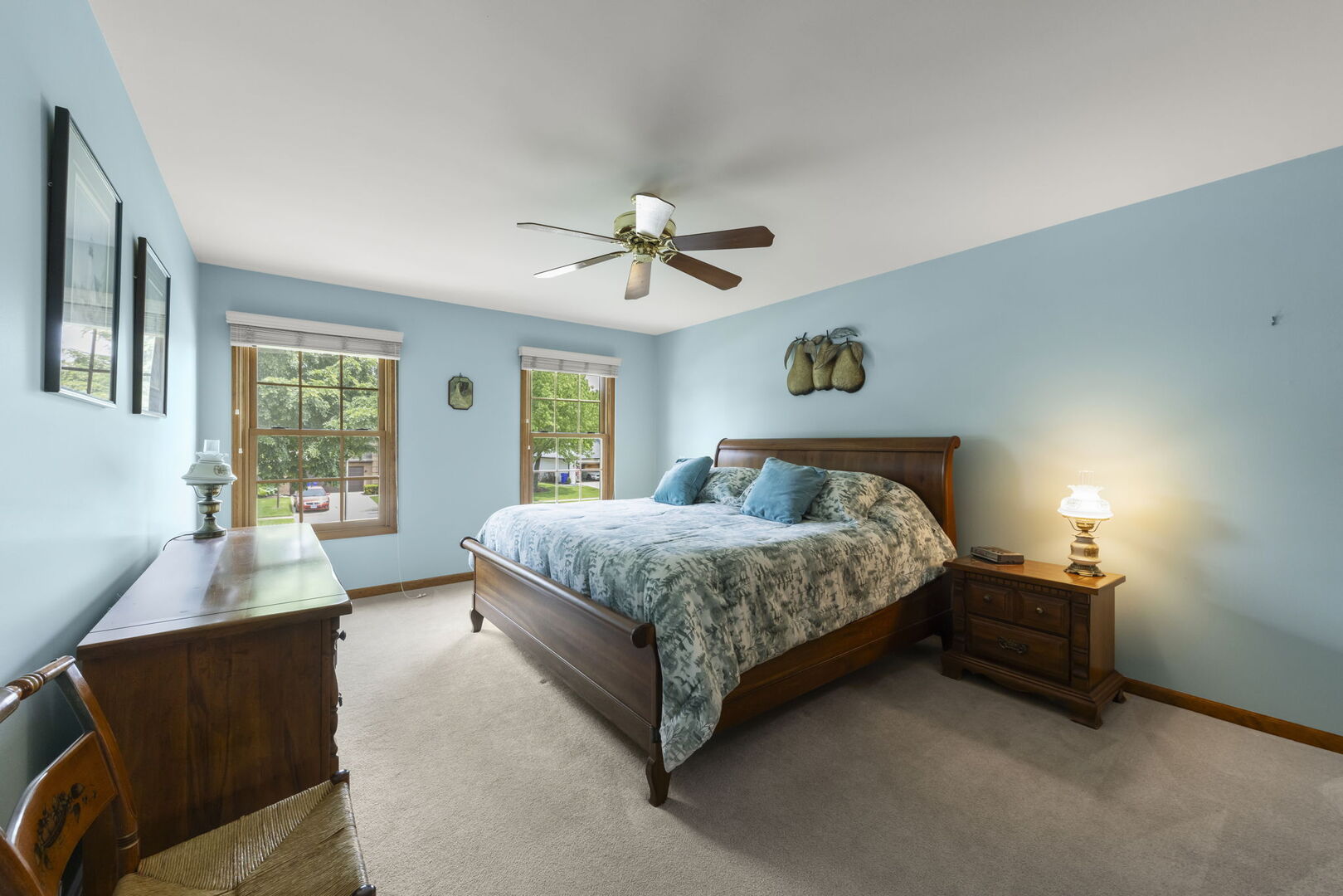2012 Cromwell Drive, Wheaton, IL 60189