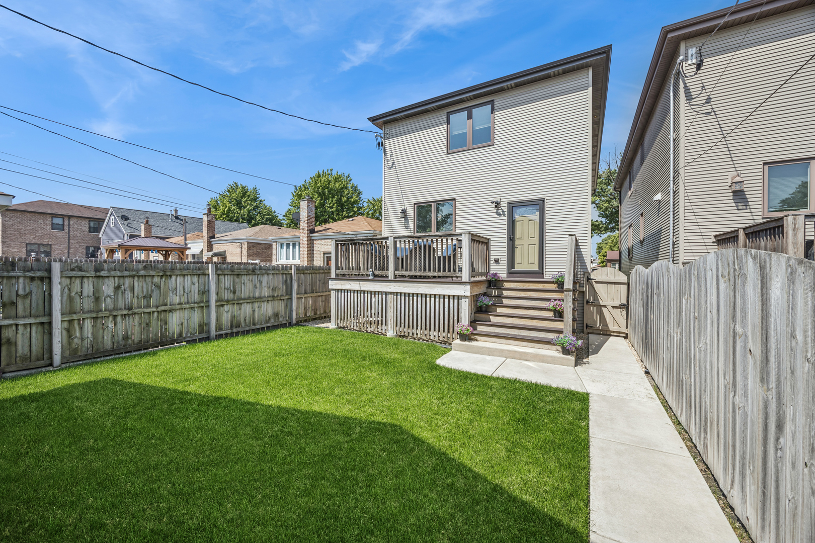 5137 S Mobile Avenue, Chicago, IL 60638