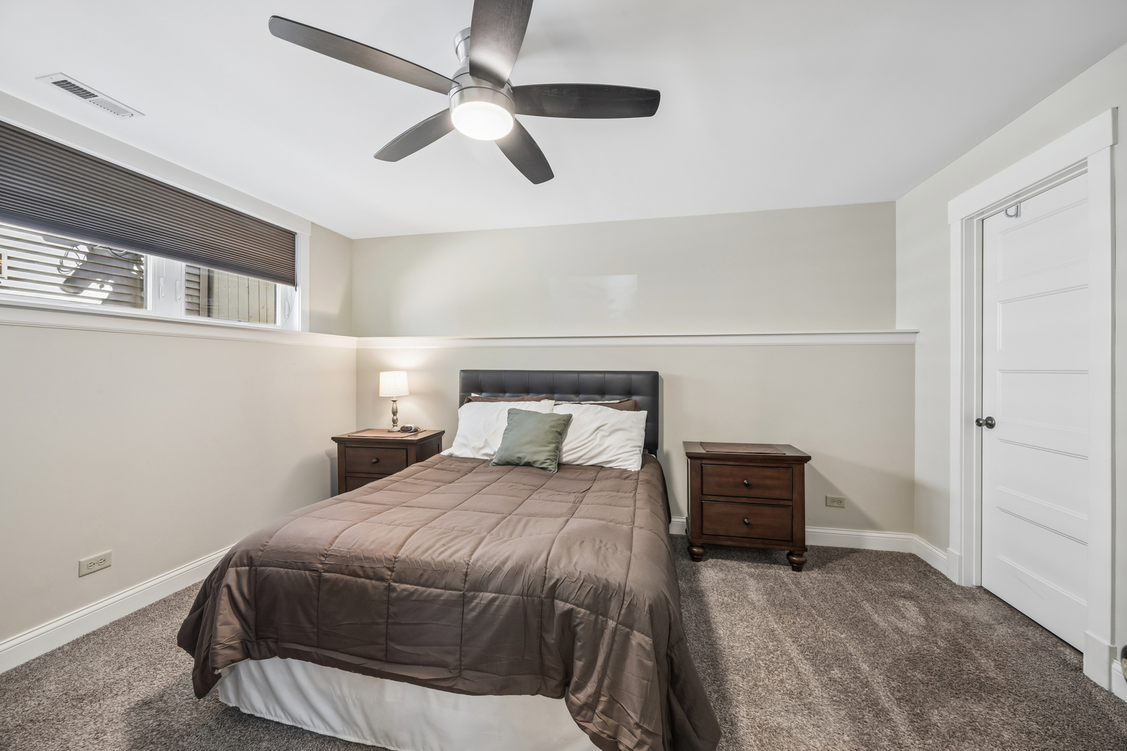5137 S Mobile Avenue, Chicago, IL 60638