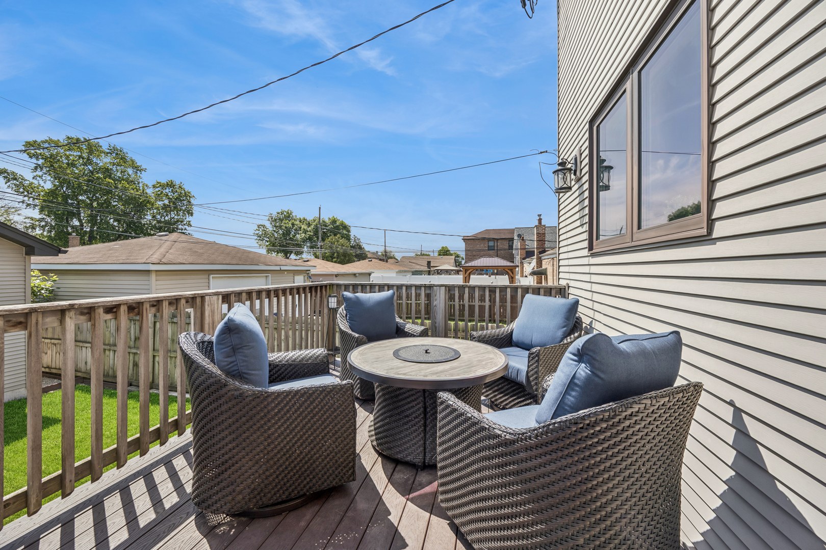 5137 S Mobile Avenue, Chicago, IL 60638