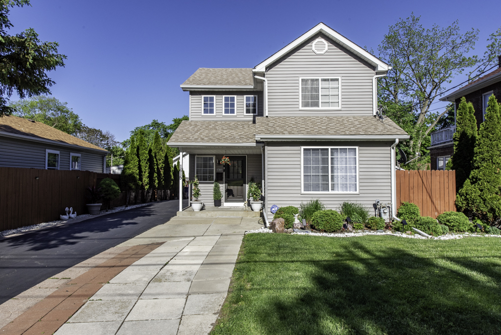 1615 N Sheridan Road, Waukegan, IL 60085