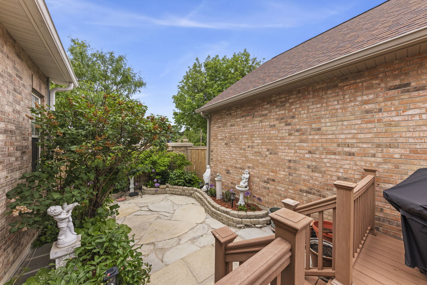 1610 Astor Avenue, Oakbrook Terrace, IL 60181
