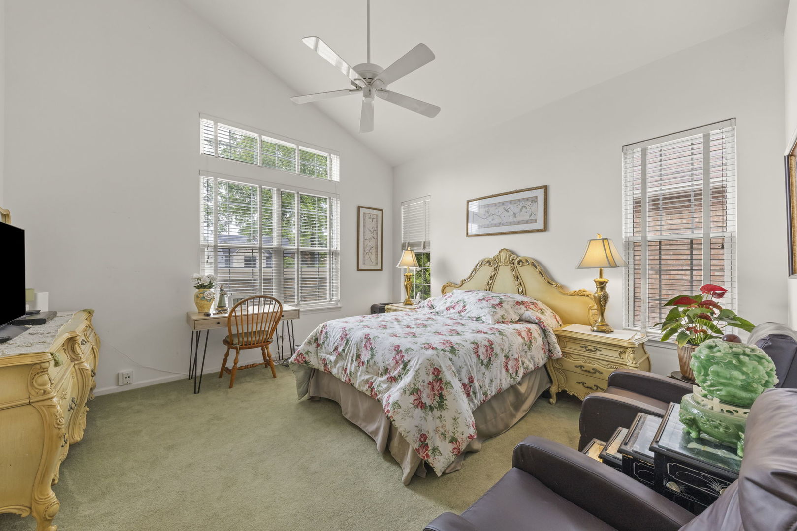 1610 Astor Avenue, Oakbrook Terrace, IL 60181