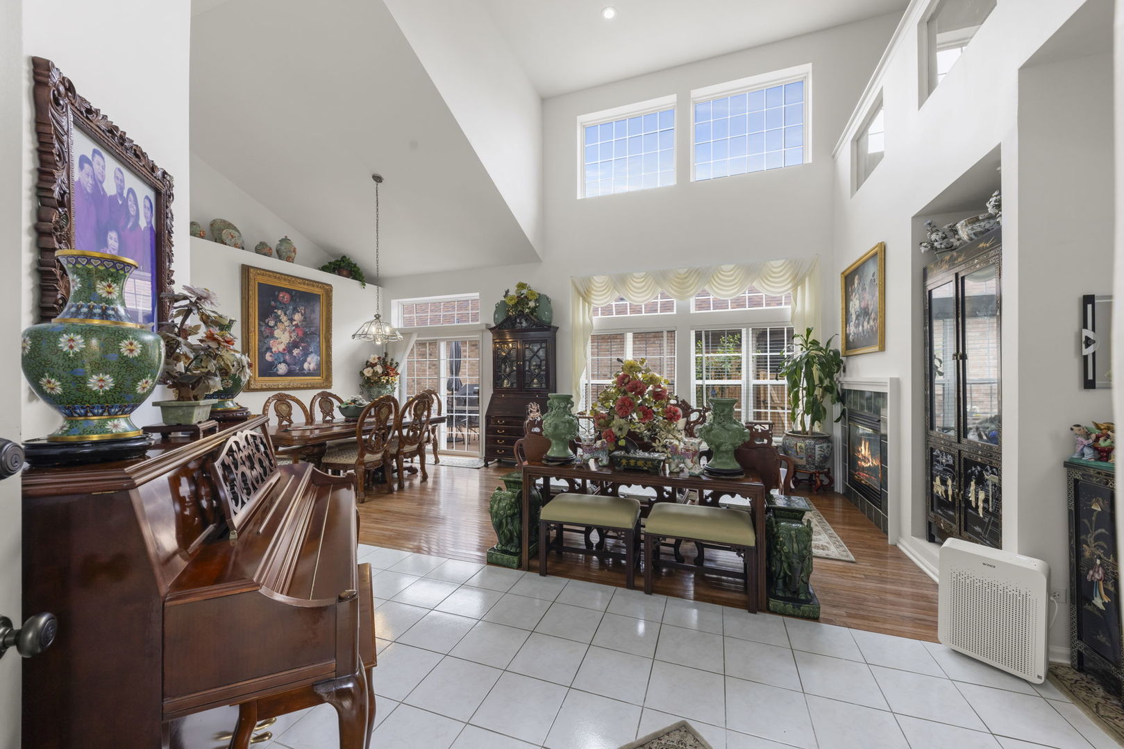 1610 Astor Avenue, Oakbrook Terrace, IL 60181
