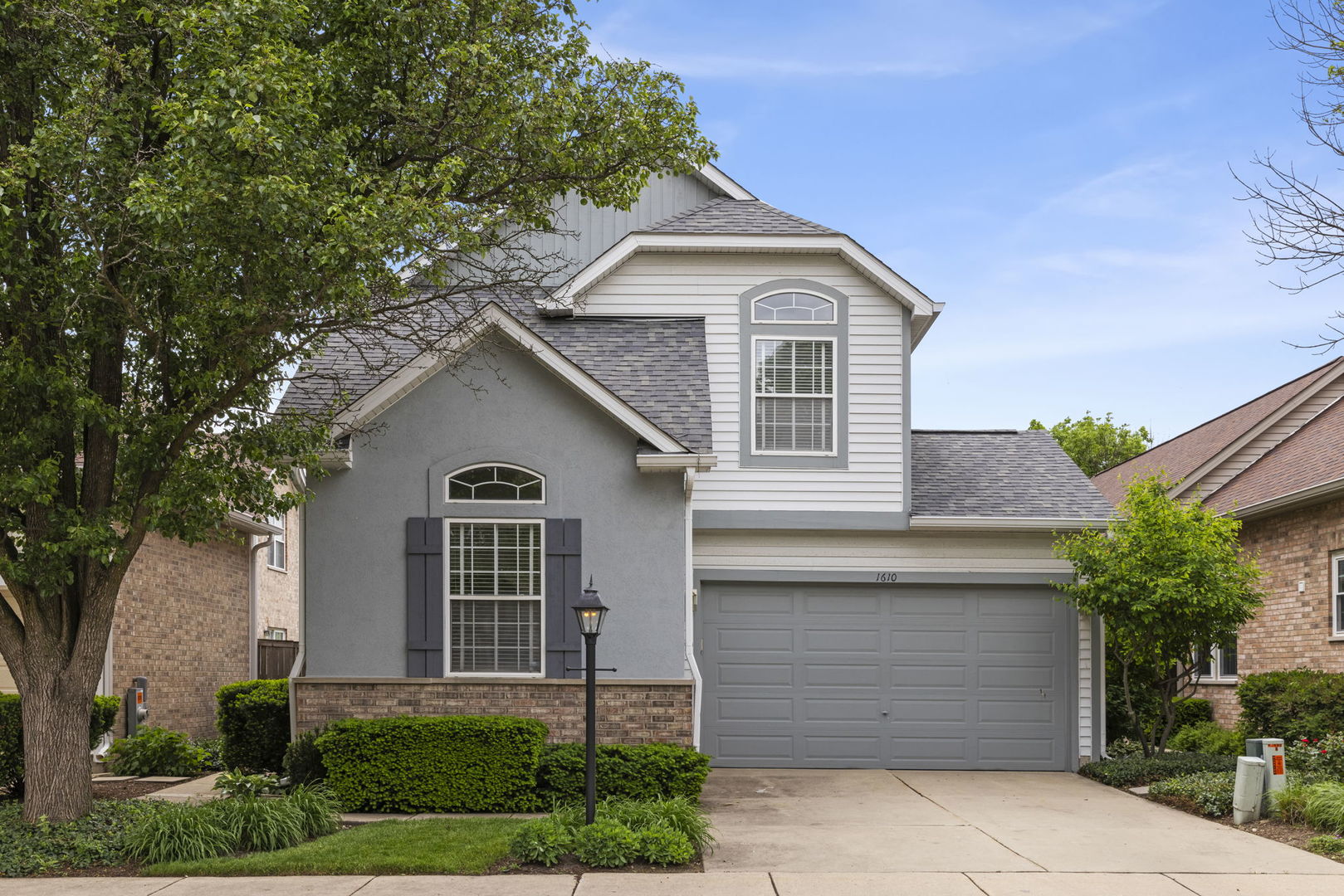 1610 Astor Avenue, Oakbrook Terrace, IL 60181