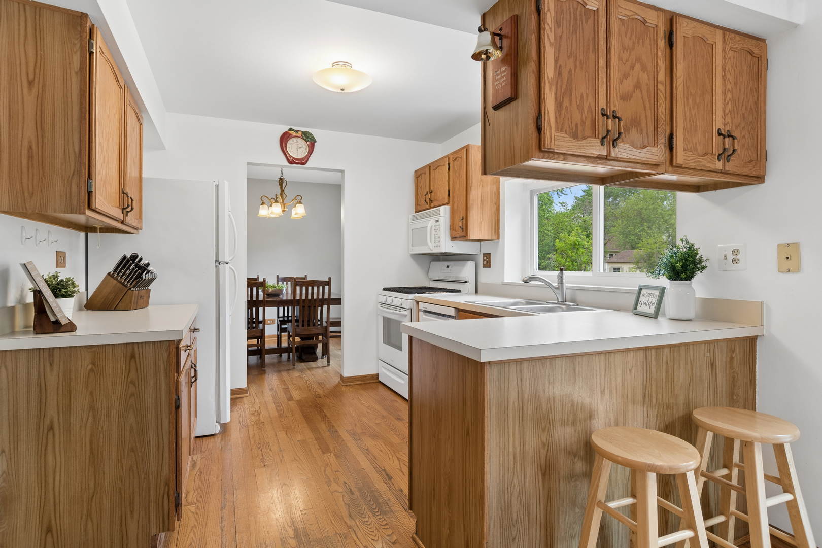 1318 Nantucket Court, Carol Stream, IL 60188
