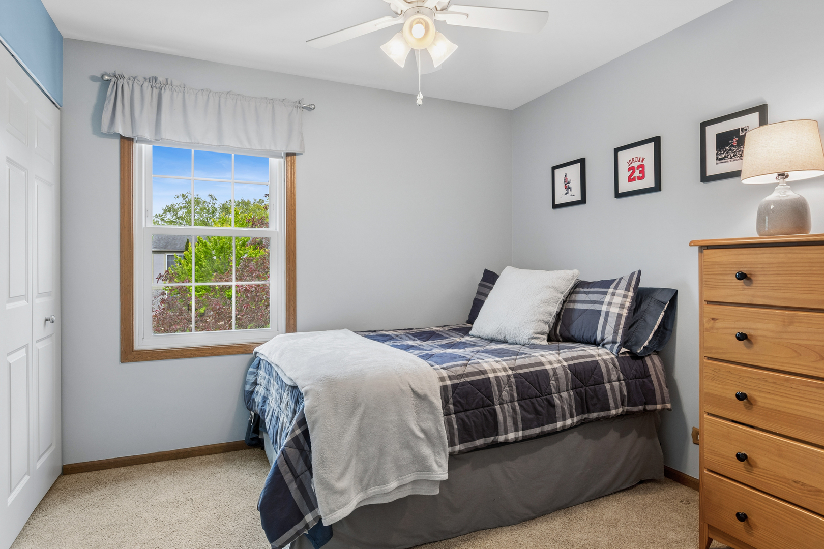 1318 Nantucket Court, Carol Stream, IL 60188