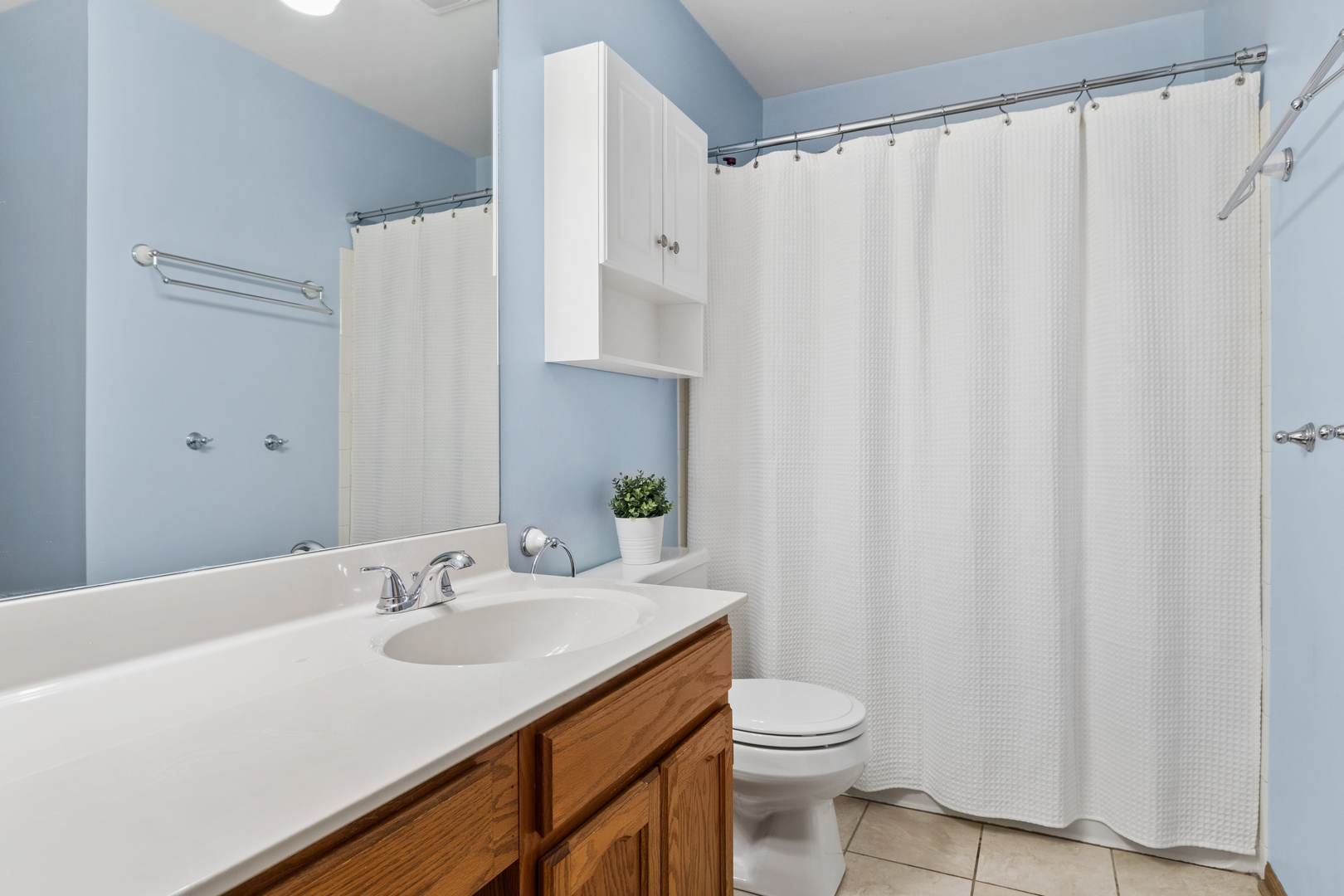 1318 Nantucket Court, Carol Stream, IL 60188
